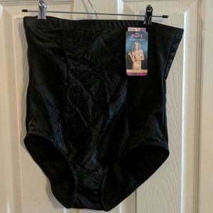 Maidenform shapewear